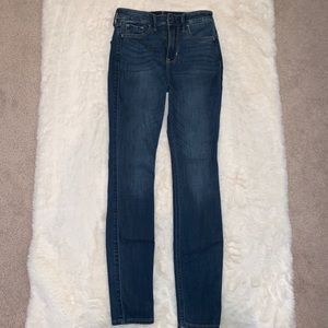 hollister jeans